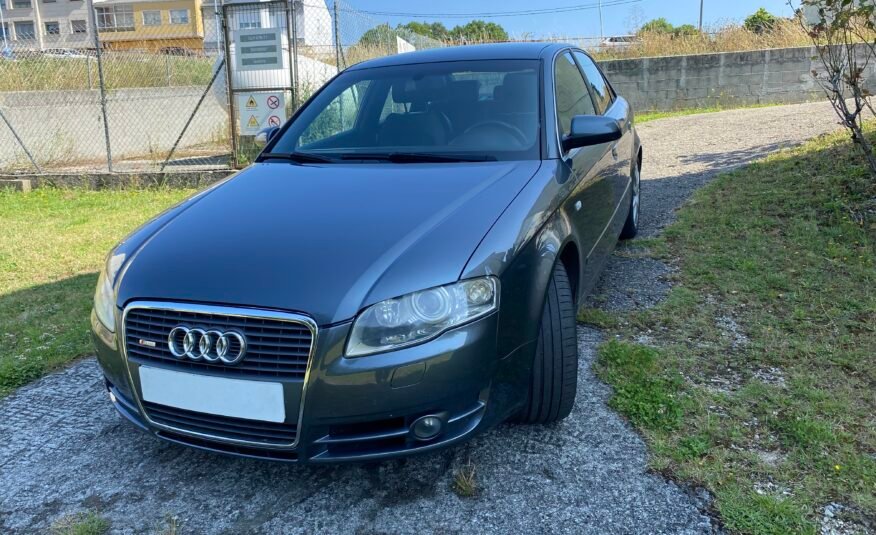 AUDI A4 2.0 TDI S-LINE