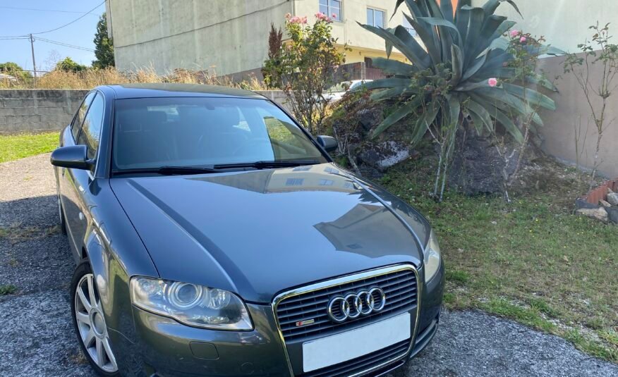 AUDI A4 2.0 TDI S-LINE