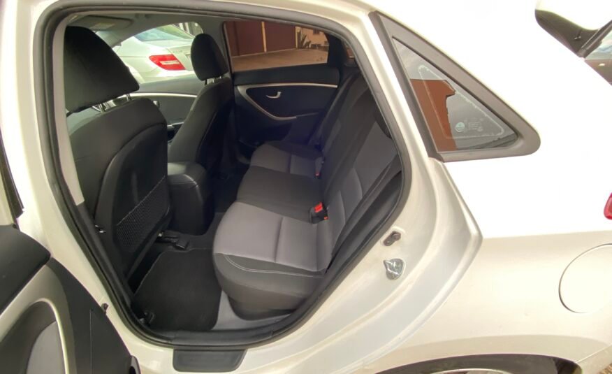 HYUNDAI I 30 1.4 CRDI TECNO