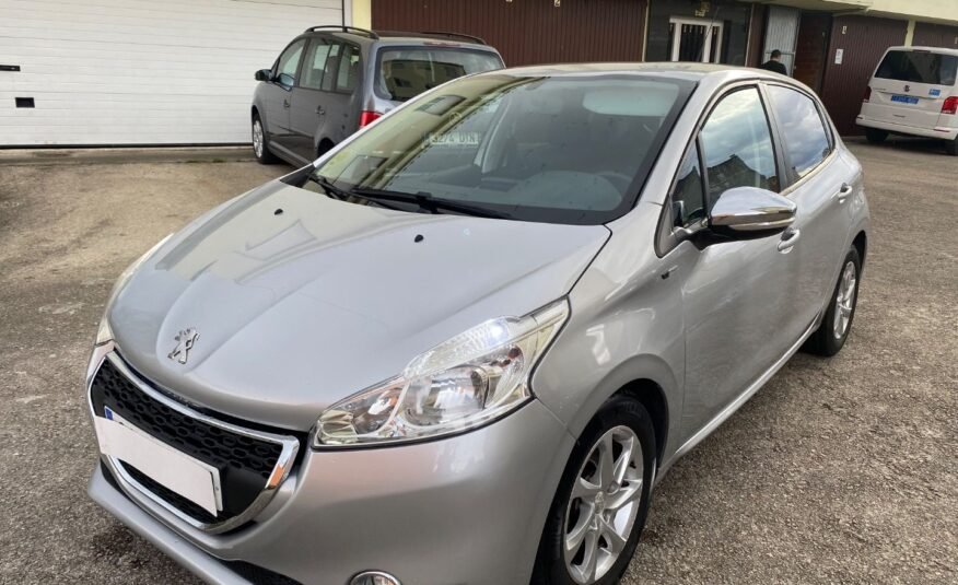 PEUGEOT 208 1.6 hdi style