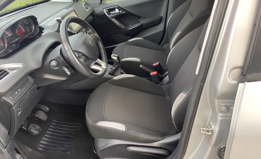 PEUGEOT 208 1.6 hdi style