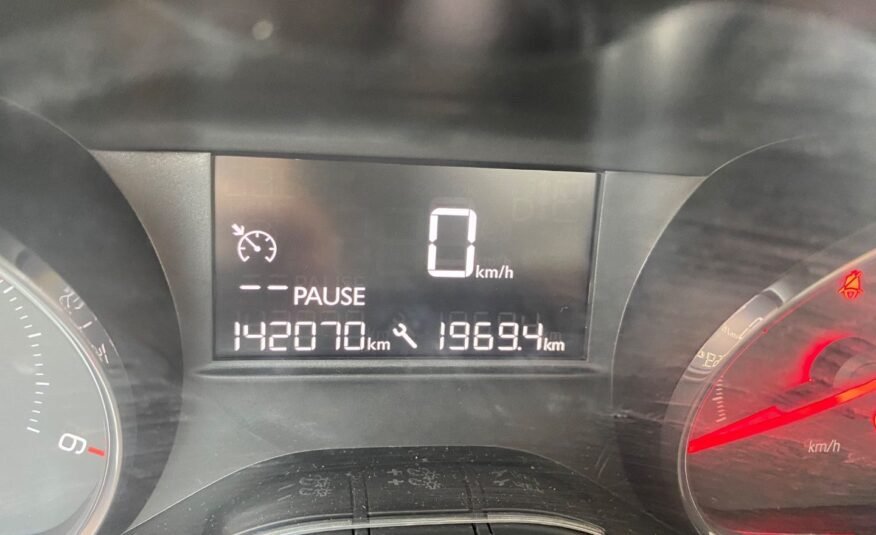 PEUGEOT 208 1.6 hdi style