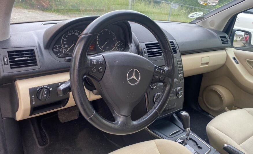 MERCEDES- BENZ A 160 CDI