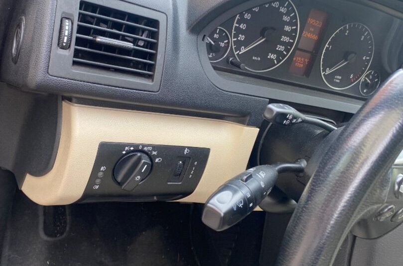 MERCEDES- BENZ A 160 CDI