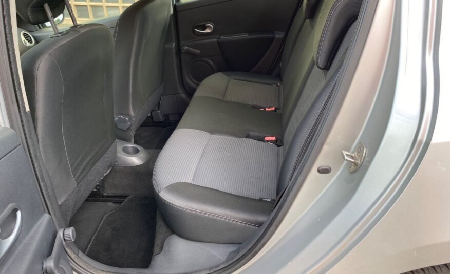 RENAULT Clio 1.5 DCI DINAMIQUE