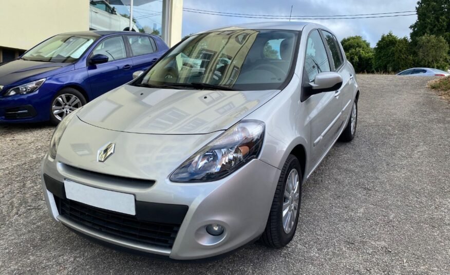 RENAULT Clio 1.5 DCI DINAMIQUE