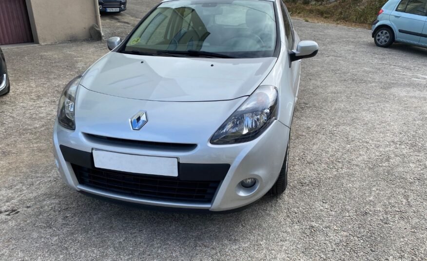 RENAULT Clio 1.5 DCI DINAMIQUE