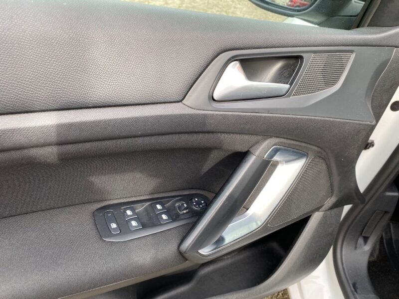 PEUGEOT 308 1.5 HDI BUSINES LINE