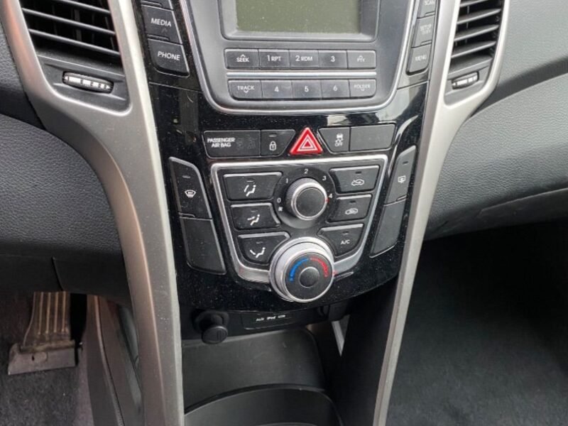 HYUNDAI I 30 1.4 CRDI CITY S