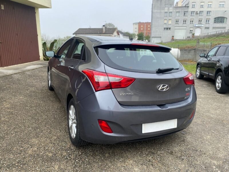 HYUNDAI I 30 1.6 CRDI TECNO SLE