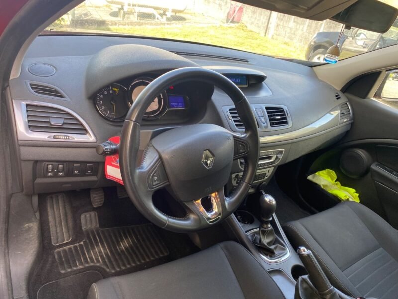 RENAUL MEGANE 1.2G LIMITED