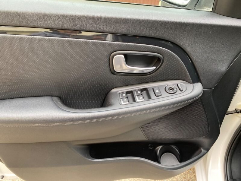 KIA CARENS 1.7 CRDI DRIVE