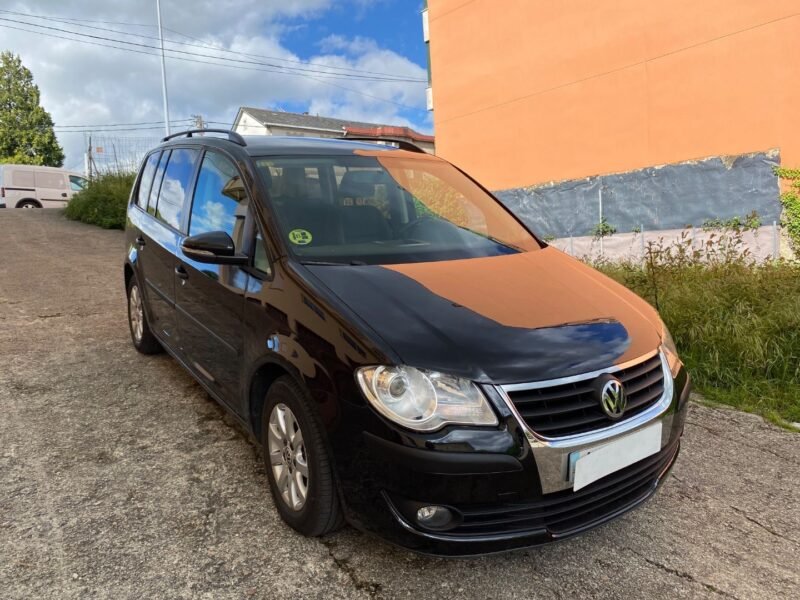 VOLKSWAGEN Touran 1.9 TDI BMOTION