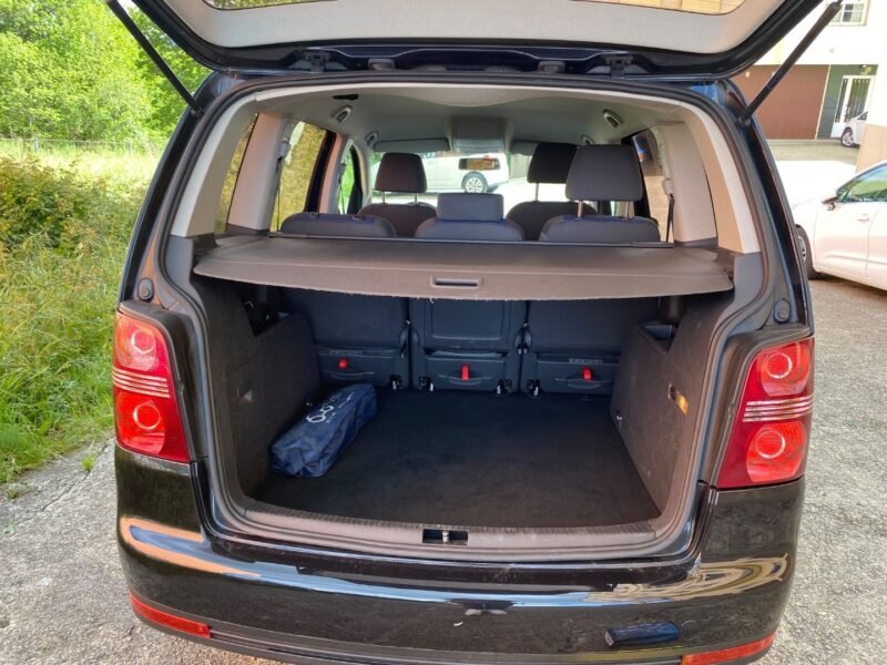 VOLKSWAGEN Touran 1.9 TDI BMOTION