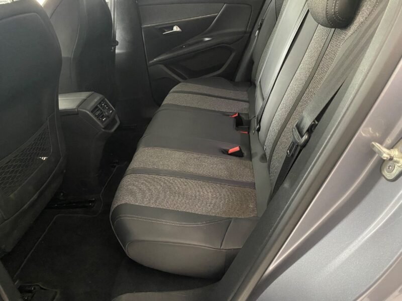 PEUGEOT 3008 HDI EAT8 ALLURE