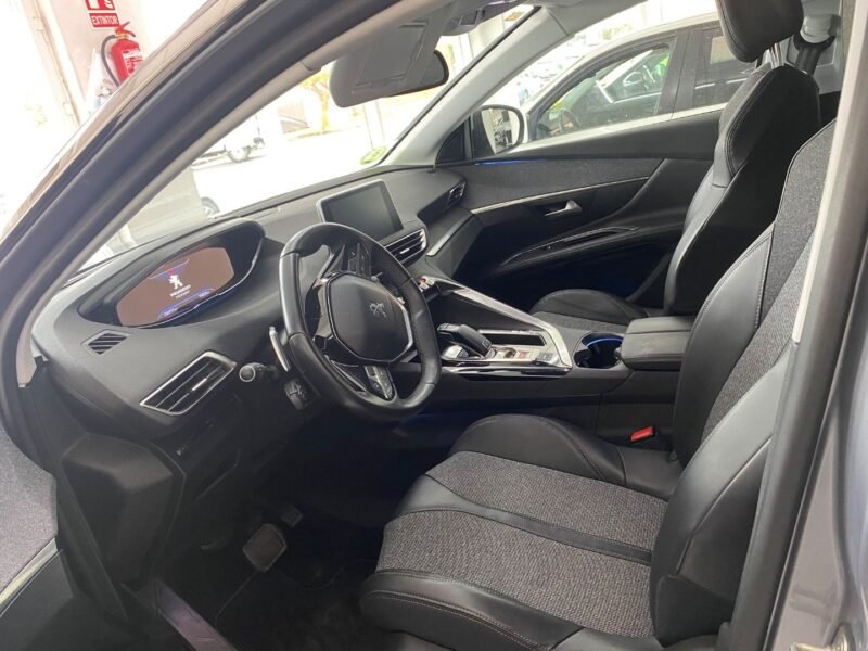 PEUGEOT 3008 HDI EAT8 ALLURE